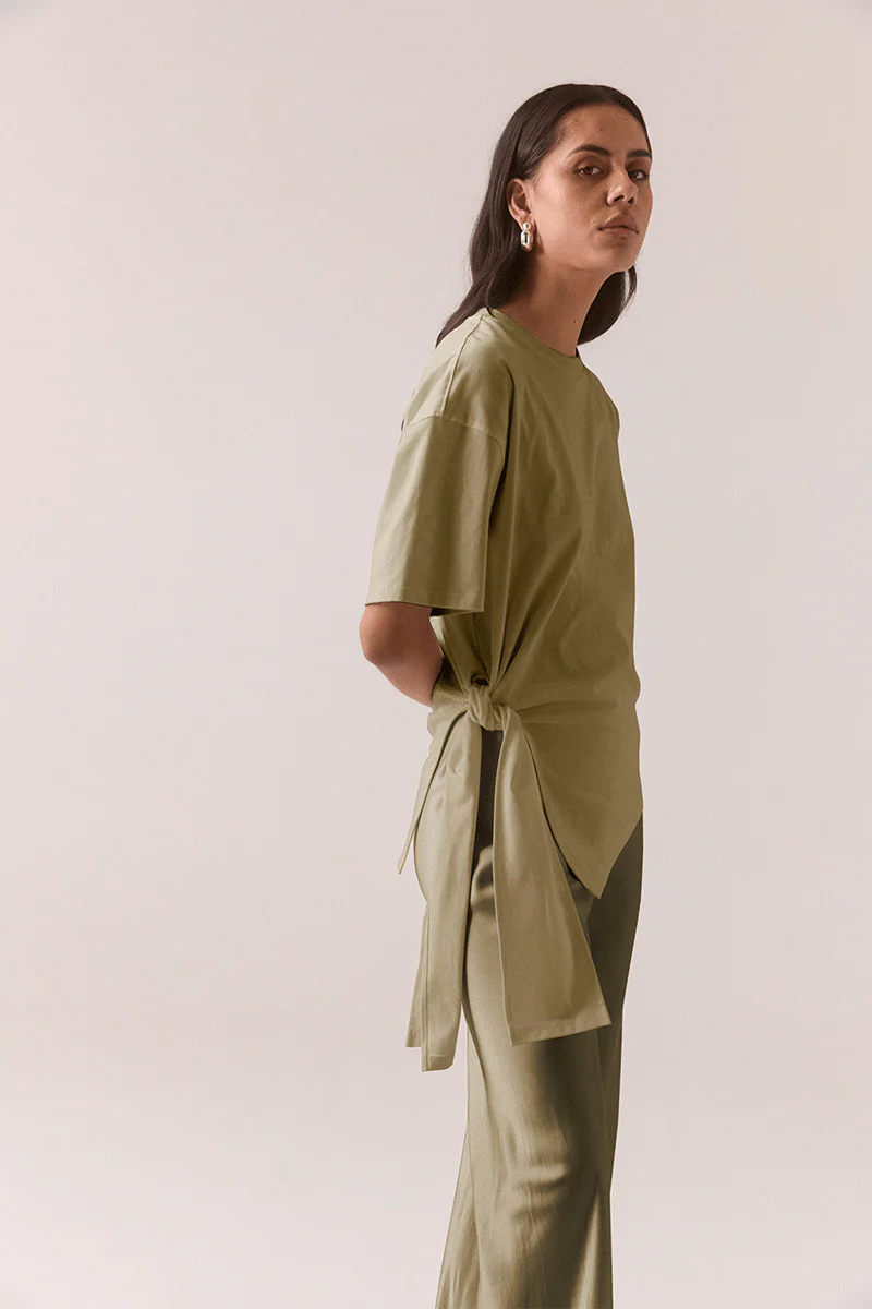 BLAKE TEE - LIGHT OLIVE - Image 2