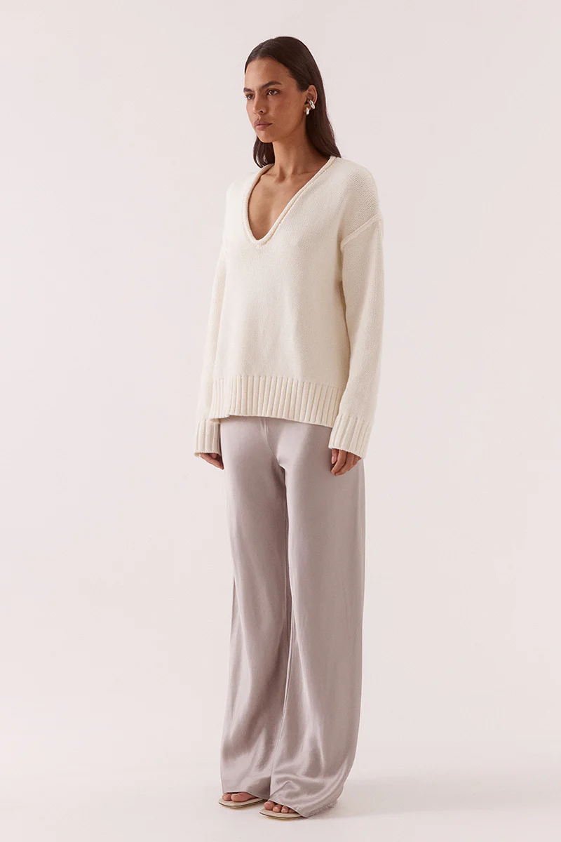 LANE PLUNGE SWEATER - CREAM - Image 3