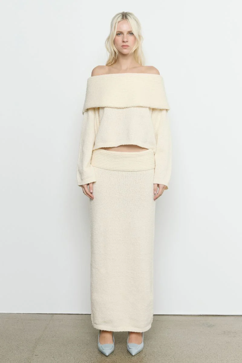 SANNA OFF SHOULDER SWEATER - CREAM